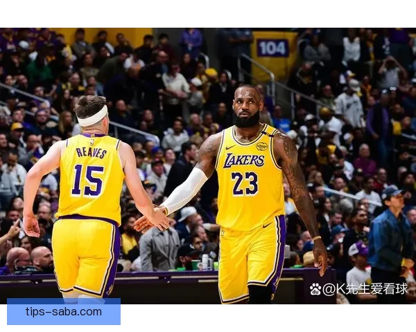 湖人惜败活塞老詹肯定全队韧性 里夫斯称喜欢球队竞争态度